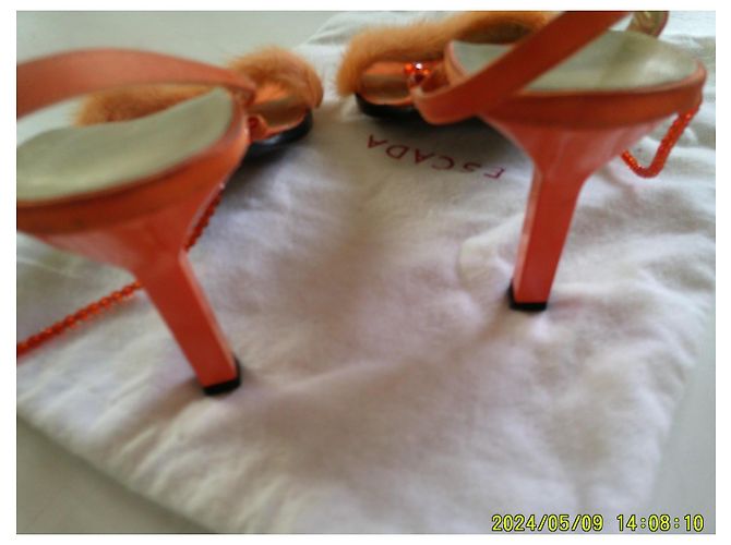 Décolleté Escada Mandarino in Pelle con Punta Aperta e Perle Arancione - vista 7