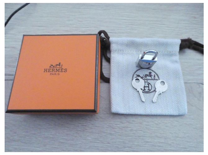 Catenaccio Hermès in acciaio argentato palladiato per borse Hermès Kelly, Birkin - vista 2