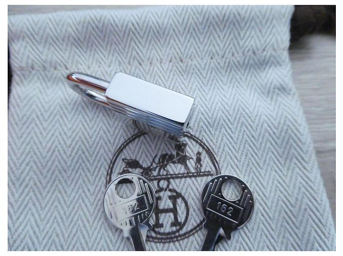 Catenaccio Hermès in acciaio argentato palladiato per borse Hermès Kelly, Birkin - vista 3