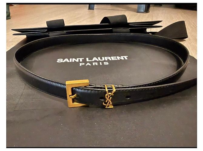 Yves Saint Laurent Schmale schwarze Leder-Gürtel von Saint Laurent - Ansicht 2