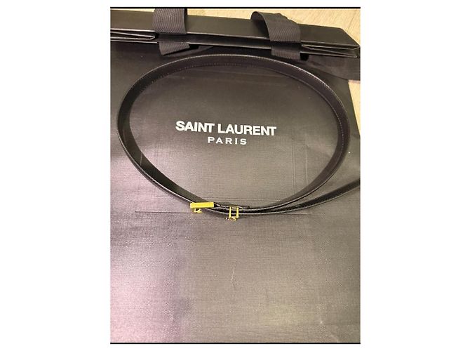 Yves Saint Laurent Schmale schwarze Leder-Gürtel von Saint Laurent - Ansicht 6