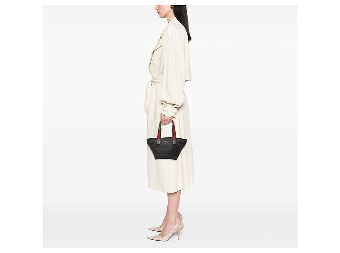 Schwarze GG Nylon Web Tote von Gucci - Ansicht 7