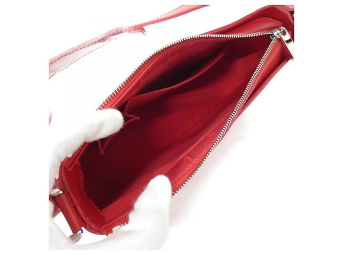 Borsa a Spalla Louis Vuitton Epi Turen PM Rosso - vista 9