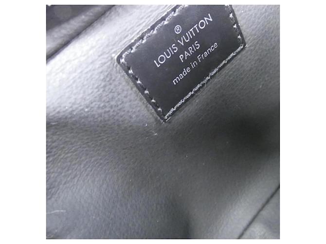Neceser PM Monogram Eclipse Louis Vuitton Negro - vista 9
