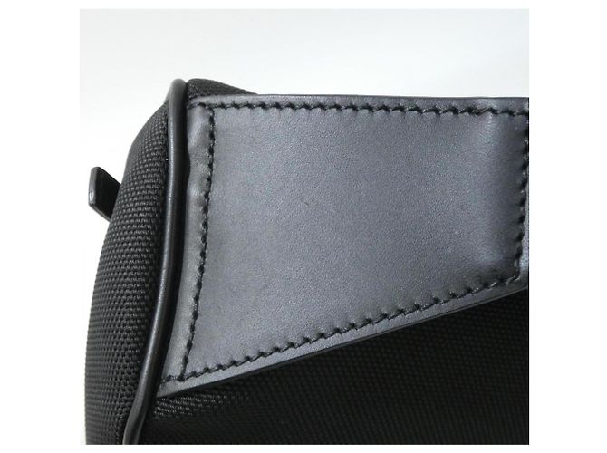 Borsa a spalla nera Gucci 630920 KWTLN Nero - vista 4
