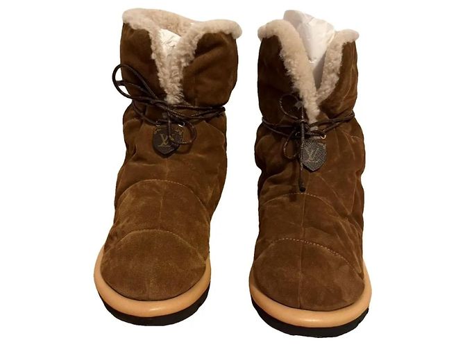 Stivaletti Louis Vuitton Suede Marrone Monogramma Shearling Cammello - vista 15