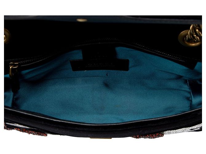 Borsa a tracolla media GG Marmont in velluto decorata con cuori Gucci Nero - vista 7