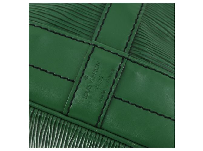 Borsa Louis Vuitton Noe in pelle Epi Large Verde - vista 6