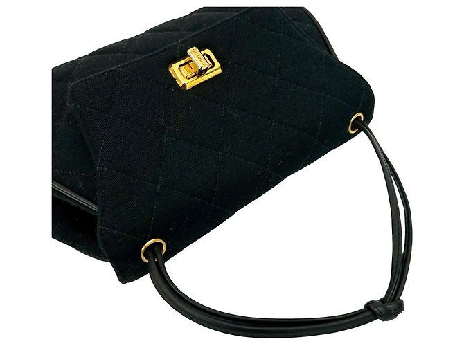 Borsa trapuntata Turnlock di CHANEL Nero - vista 4