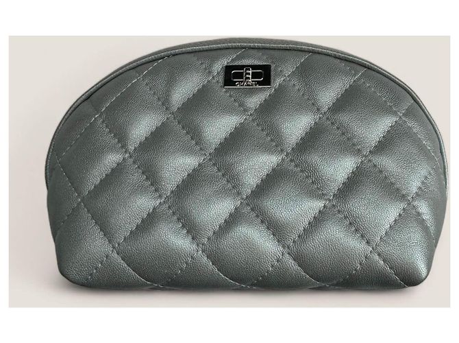 Kosmetiktasche Chanel 2.55/Reissue Silber - Ansicht 13