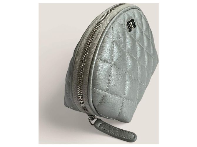 Kosmetiktasche Chanel 2.55/Reissue Silber - Ansicht 15