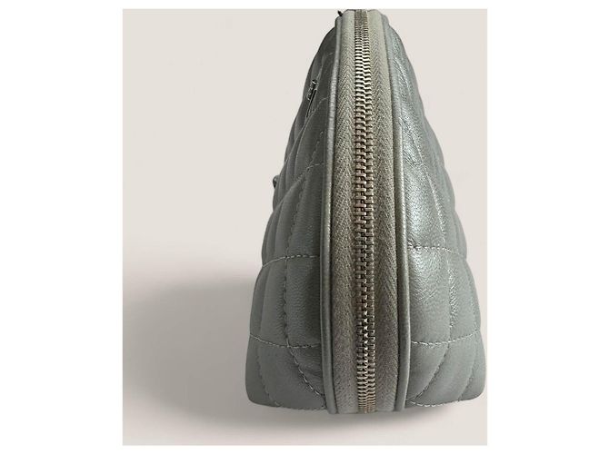 Kosmetiktasche Chanel 2.55/Reissue Silber - Ansicht 16