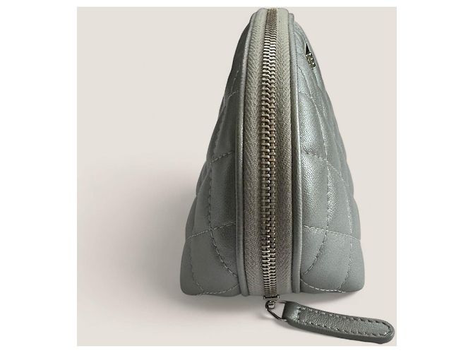 Kosmetiktasche Chanel 2.55/Reissue Silber - Ansicht 17