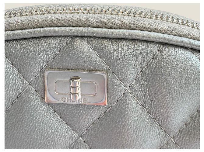 Kosmetiktasche Chanel 2.55/Reissue Silber - Ansicht 18