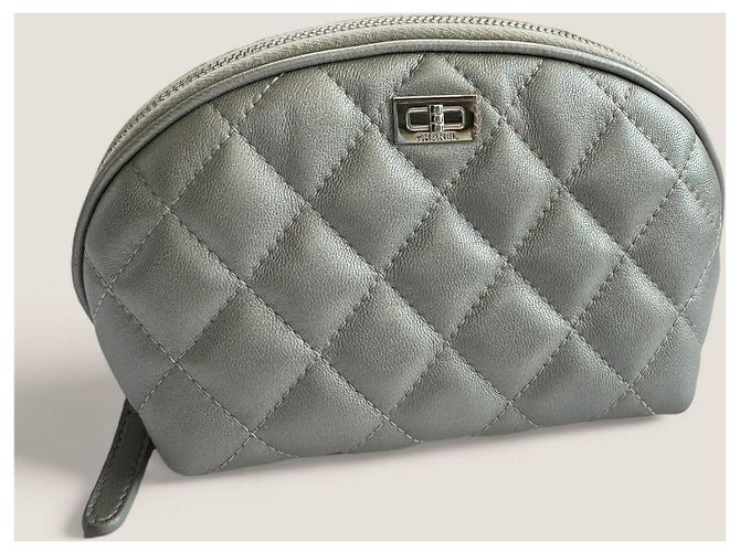 Kosmetiktasche Chanel 2.55/Reissue Silber - Ansicht 2