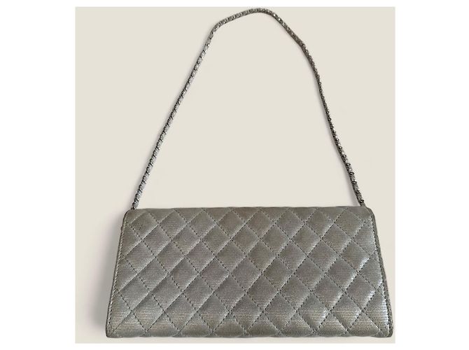 Timeless Clutch Chanel East West con catena argento - vista 17