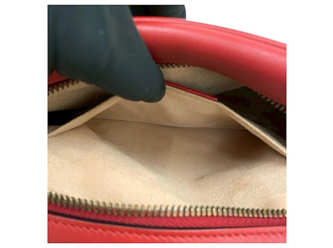 Borsa a spalla mini in pelle trapuntata GG Marmont di Gucci Rosso - vista 10