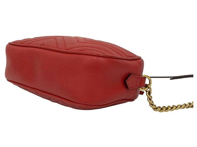 Borsa a spalla mini in pelle trapuntata GG Marmont di Gucci Rosso - vista 8