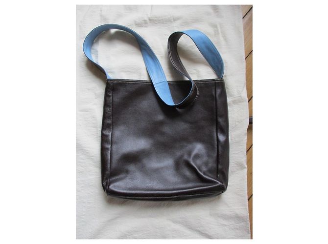 Marc by Marc Jacobs Borsa tote in pelle grana, reversibile marrone/blue. - vista 3