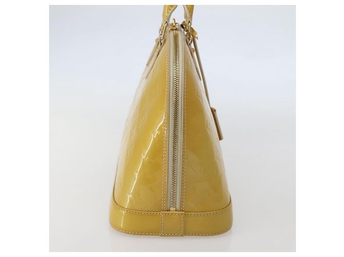 Louis Vuitton Alma Monogram Vernis PM Beige - vista 3