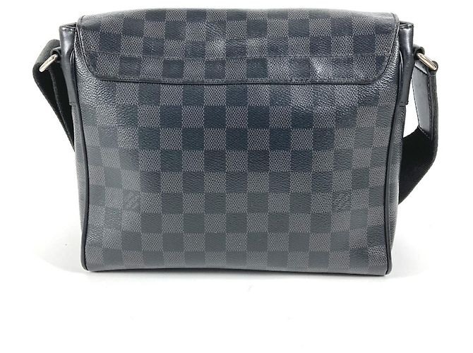 Borsa a tracolla con flap District PM NM Damier Graphite Louis Vuitton Nero - vista 2