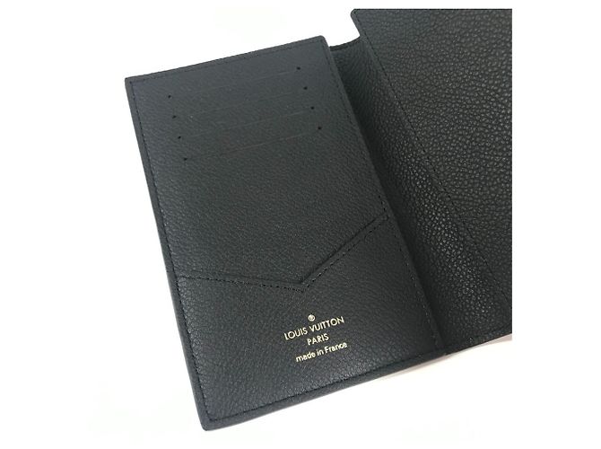 Copri-passaporto Monogram Empreinte Louis Vuitton Nero - vista 9