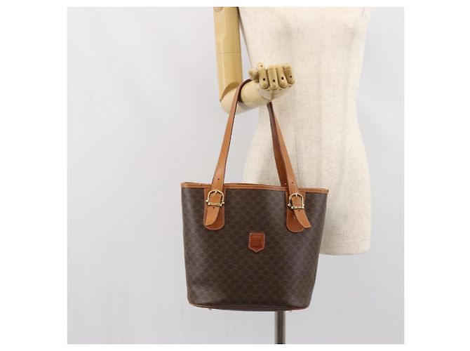 Céline Borsa Tote in Tela Macadam CELINE in Pelle PVC Marrone Oro Auth BA9942 D'oro - vista 25