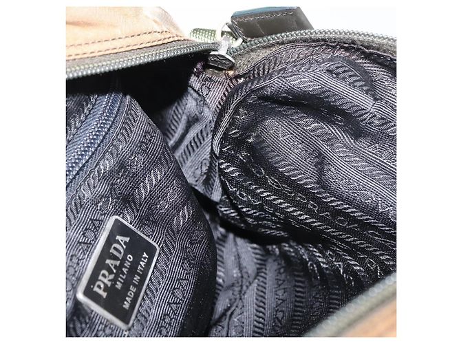Borsa a Spalla Prada in Nylon Marrone Auth hk3352 - vista 18