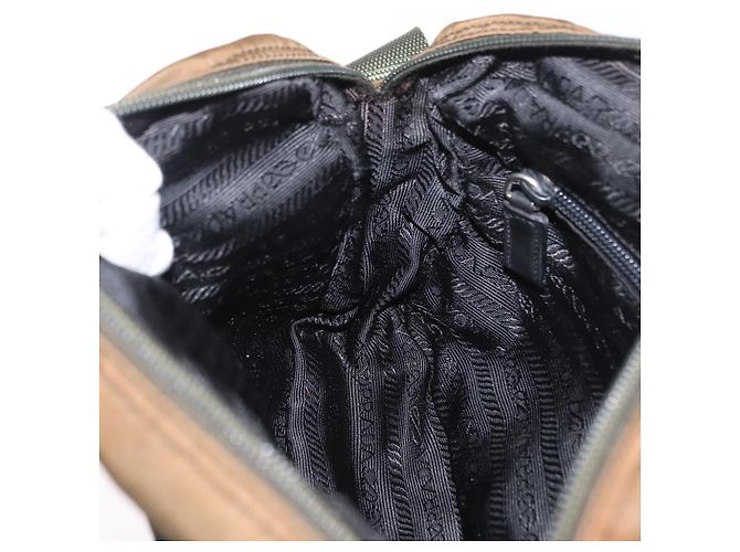 Borsa a Spalla Prada in Nylon Marrone Auth hk3352 - vista 19