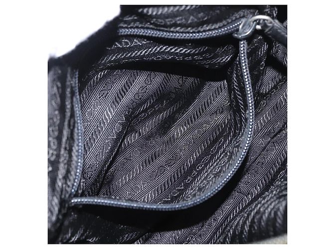 Borsa a Spalla Prada in Nylon Marrone Auth hk3352 - vista 21