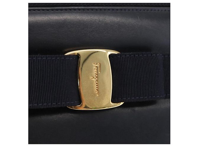 Bolsa de Ombro Vala Ribbon em Couro Azul Marinho e Ouro Auth 170410 da Salvatore Ferragamo Dourado - vista 14