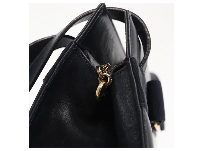 Bolsa de Ombro Vala Ribbon em Couro Azul Marinho e Ouro Auth 170410 da Salvatore Ferragamo Dourado - vista 15