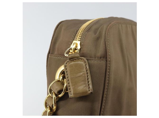 Borsa a Spalla con Catena Prada in Nylon Marrone Oro Auth bs33167 D'oro - vista 16