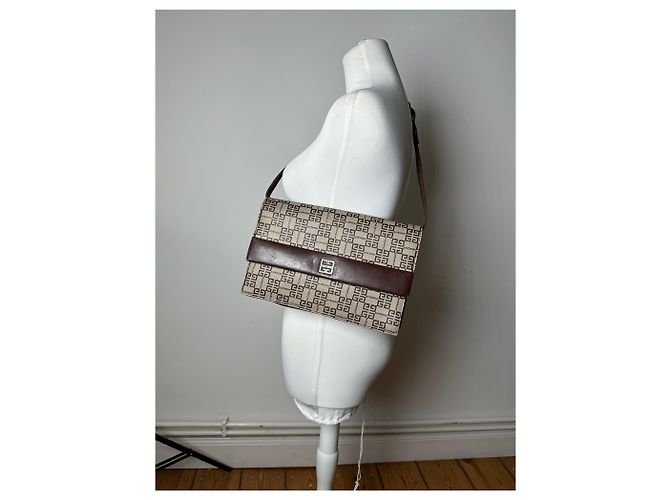 Bolso multiway de cuero monograma vintage Givenchy gris marrón Castaño - vista 8