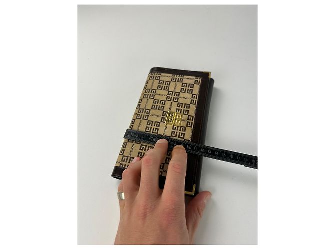 Clutch in pelle monogramma vintage Givenchy marrone beige - vista 9