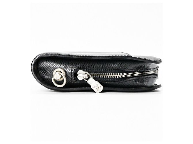 Bolso de mano de cuero Taiga Baikal de Louis Vuitton Negro Gris - vista 3