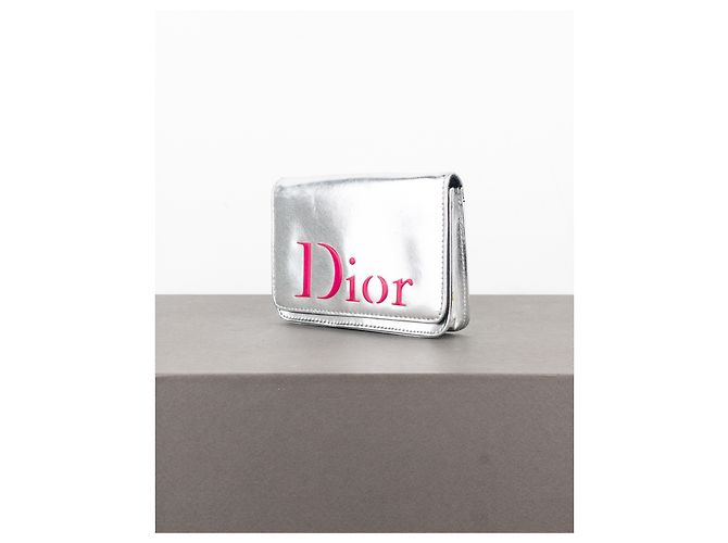 Borsa cosmetica metallica argento Dior anni 2000 - vista 2