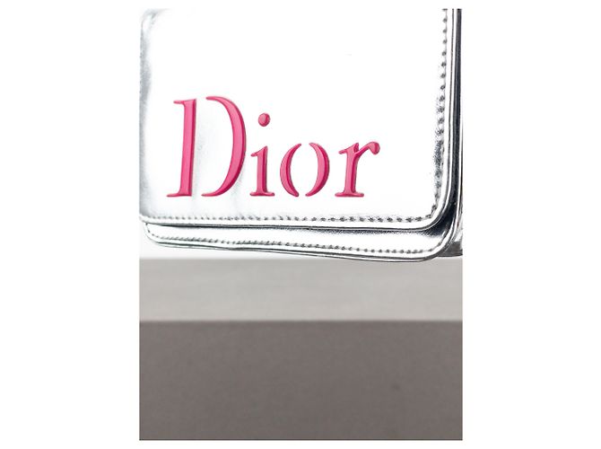 Borsa cosmetica metallica argento Dior anni 2000 - vista 5