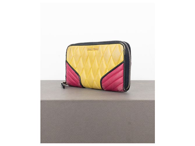 Cartera con cremallera acolchada Miu Miu de los 2000 Amarillo - vista 2