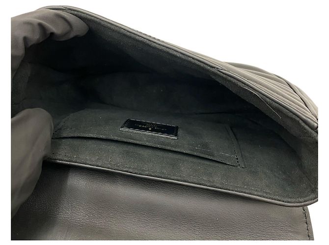 Borsa a catena PM New Wave in pelle Louis Vuitton Nero - vista 9