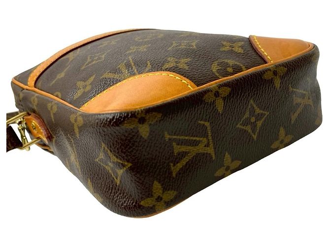 Bolsa de ombro mini Pochette Monogram Danube em couro Louis Vuitton Marrom - vista 7