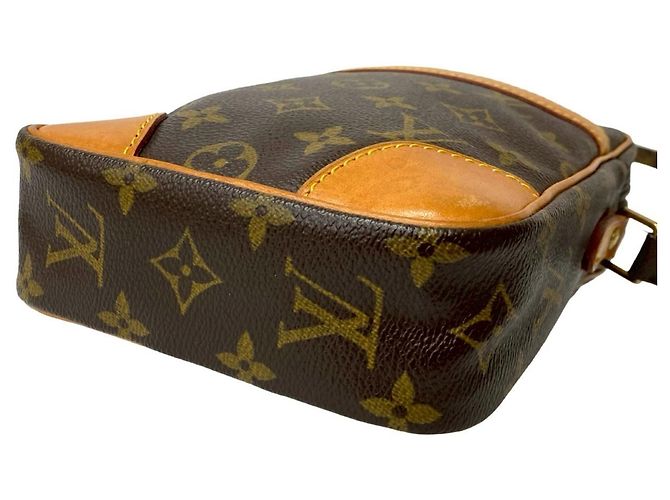 Bolsa de ombro mini Pochette Monogram Danube em couro Louis Vuitton Marrom - vista 8