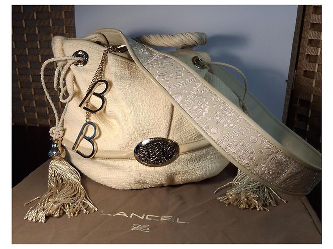 Brigitte Bardot Lancel BB - vue 3