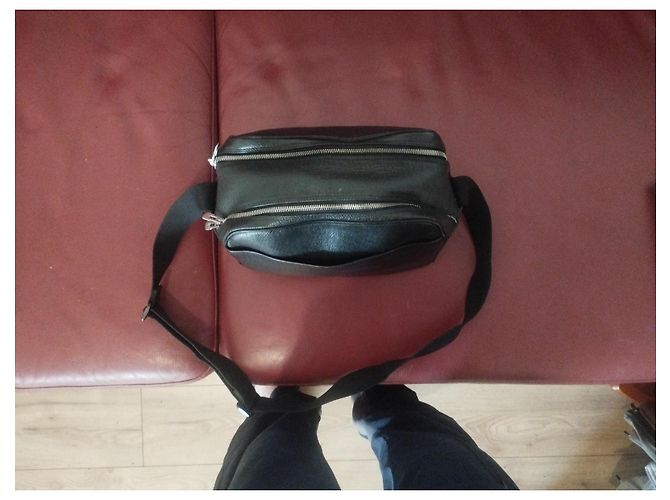Borsa a Spalla Louis Vuitton Reporter Taiga in Pelle Nera Nero - vista 3
