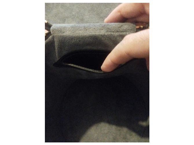 Beauty case Louis Vuitton Epi Noir Nero - vista 13