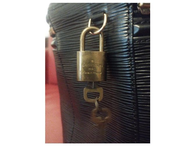 Beauty case Louis Vuitton Epi Noir Nero - vista 4