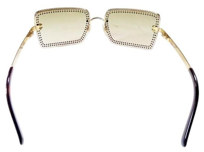 Gafas de sol cuadradas Chanel CC Logo con strass dorado 4105-B - vista 3