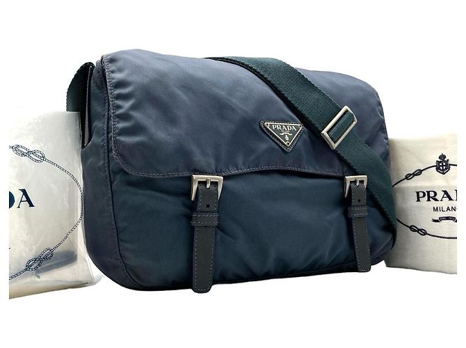 Borsa a tracolla incrociata in nylon blu navy con logo Prada - vista 2