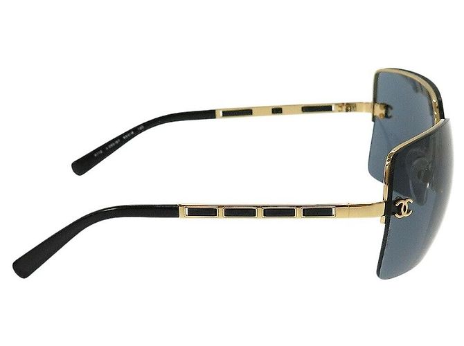 Occhiali da sole navy con logo CC in oro e nero di Chanel 4112 D'oro - vista 9
