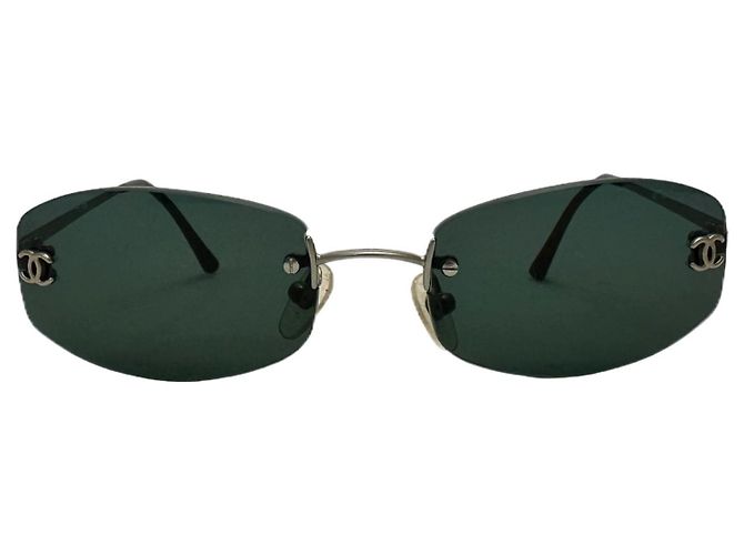 Gafas de sol sin montura con logo CC en azul oscuro Chanel 4002 - vista 2